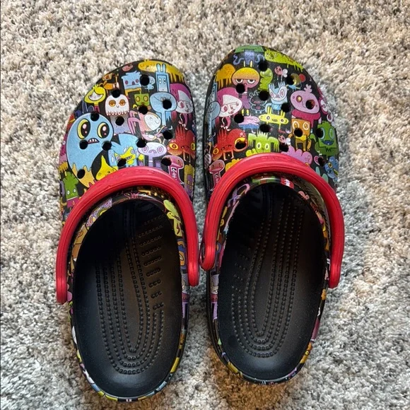 CROCS Women's Cartoon Graphic Clogs - Black and Red - Picture 2 of 3
